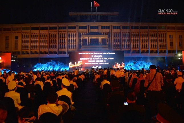 Nguyện cầu cho các linh hồn được siêu thoát; dịch bệnh Covid-19 sớm được tiêu trừ để nhân loại không phải gánh chịu thêm đau thương, mất mát nào nữa Nguyện cầu cho các linh hồn được siêu thoát; dịch bệnh Covid-19 sớm được tiêu trừ để nhân loại không phải gánh chịu thêm đau thương, mất mát nào nữa