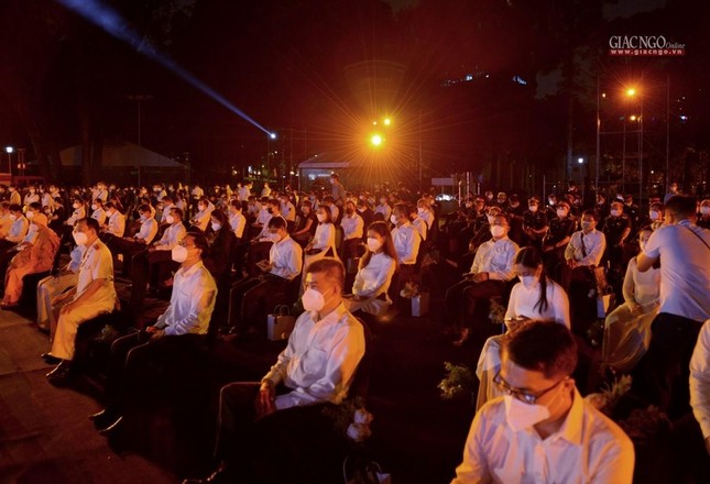 Tưởng nhớ những người không may qua đời, động viên, an ủi cho những người thân ở lại Tưởng nhớ những người không may qua đời, động viên, an ủi cho những người thân ở lại