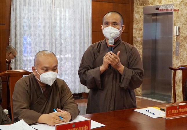 Thượng tọa Thích Tâm Hải phát biểu tại buổi họp