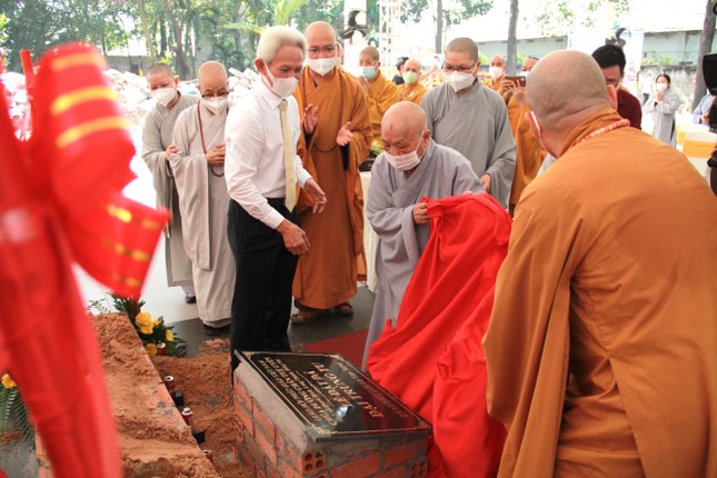 Ni trưởng Thích nữ Tịnh Nguyện, trụ trì chùa Dưỡng Chân Tuệ Uyển Ni trưởng Thích nữ Tịnh Nguyện, trụ trì chùa Dưỡng Chân Tuệ Uyển