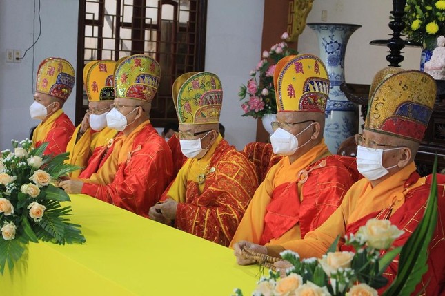 Chư tôn giáo phẩm chứng minh