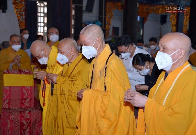 Chư tôn giáo phẩm Hội đồng Chứng minh niêm hương tưởng niệm Đức Pháp chủ GHPGVN