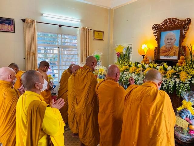 Thành kính tưởng niệm Tiểu tường Trưởng lão Hòa thượng Thích Giác Cầu Thành kính tưởng niệm Tiểu tường Trưởng lão Hòa thượng Thích Giác Cầu