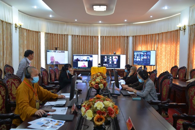 Hội đồng Điều hành Học viện chuẩn bị buổi thi trực tuyến cho thí sinh Hội đồng Điều hành Học viện chuẩn bị buổi thi trực tuyến cho thí sinh