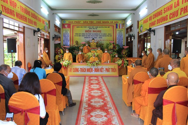 Thành viên Ban Trị sự khóa VI uyên bố mãn nhiệm Thành viên Ban Trị sự khóa VI uyên bố mãn nhiệm