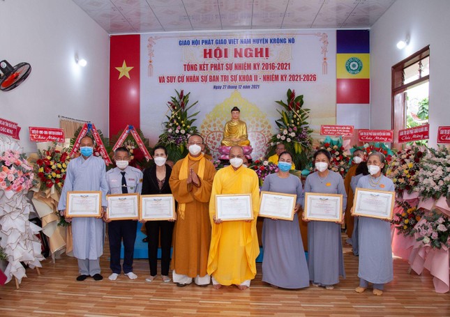 Trao Bằng tuyên dương công đức của Ban Trị sự GHPGVN tỉnh Trao Bằng tuyên dương công đức của Ban Trị sự GHPGVN tỉnh