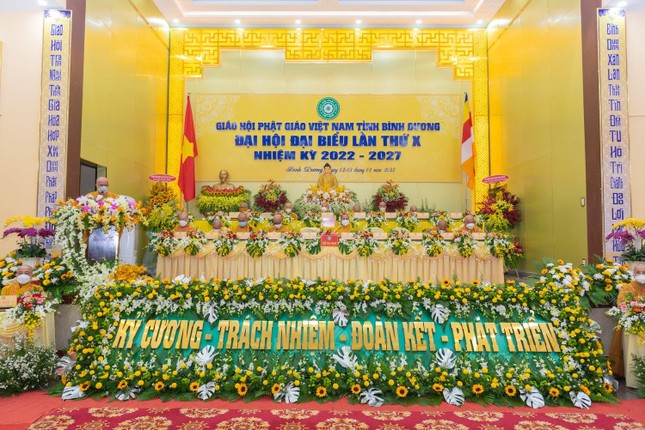 Chư tôn đức chứng minh phiên trù bị