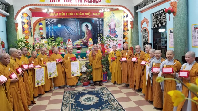 Chư tôn đức Tăng Ni quận 1 khánh tuế Hòa thượng Thích Thanh Sơn