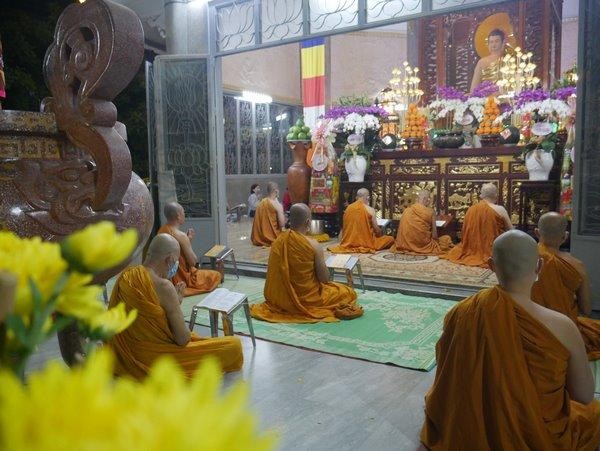 Trì tụng kinh Phổ môn đón mừng năm mới Trì tụng kinh Phổ môn đón mừng năm mới