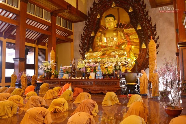 Chư tôn đức đảnh lễ Tam bảo Chư tôn đức đảnh lễ Tam bảo