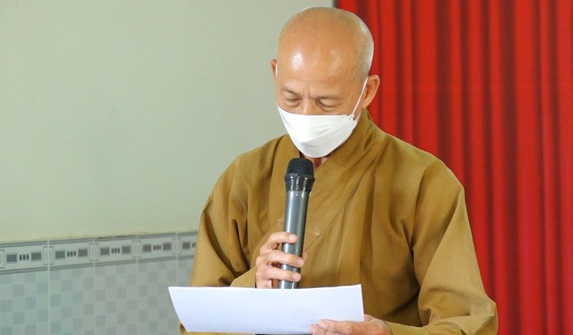 Thượng tọa Thích Thông Hạnh trình danh sách nhân sự dự kiến