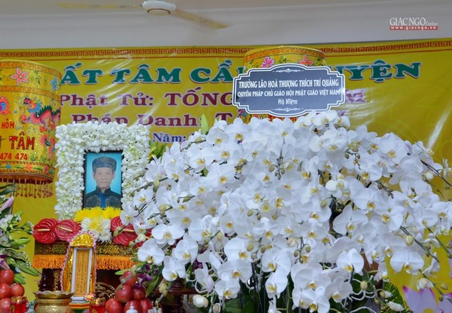 Linh cữu cư sĩ Tống Hồ Cầm an trí tại chùa Hải Quang Linh cữu cư sĩ Tống Hồ Cầm an trí tại chùa Hải Quang