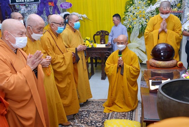 Thượng tọa Thích Thiện Quý đại diện Ban Tổ chức Lễ tang niệm ân chư tôn giáo phẩm