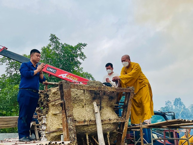 Chú nguyện đúc tôn tượng Đức Phật hoàng Trần Nhân Tông Chú nguyện đúc tôn tượng Đức Phật hoàng Trần Nhân Tông