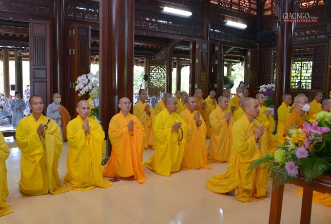 --- vị Trưởng lão tận hiến, phụng sự cho Đạo pháp, Dân tộc