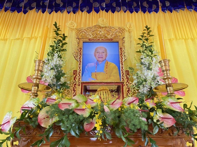 Di ảnh Ni trưởng Thích nữ Huệ Trang Di ảnh Ni trưởng Thích nữ Huệ Trang