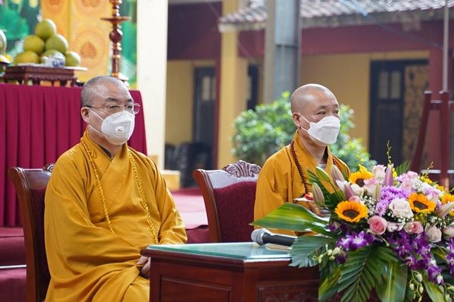 Nhị vị Hòa thượng chứng minh Nhị vị Hòa thượng chứng minh