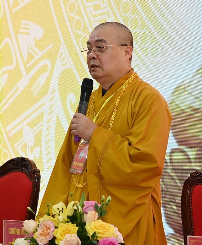 Hòa thượng Thích Thanh Nhiễu đạo từ tại đại hội