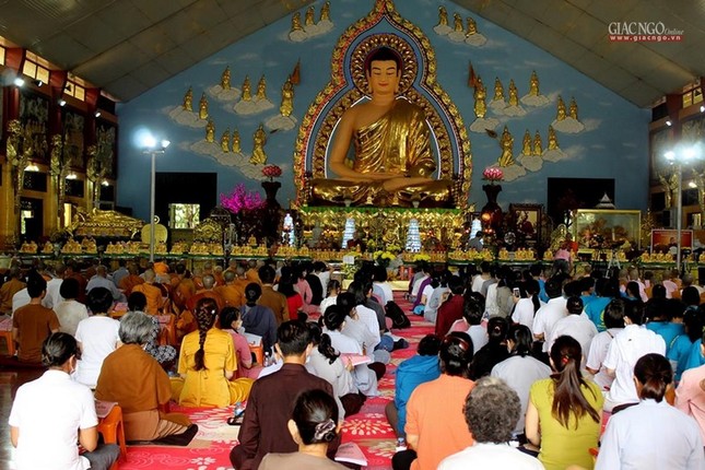 Thiền viện Phước Sơn trùng tụng Tam tạng kinh Pali - Việt nhân mùa Phật đản Thiền viện Phước Sơn trùng tụng Tam tạng kinh Pali - Việt nhân mùa Phật đản