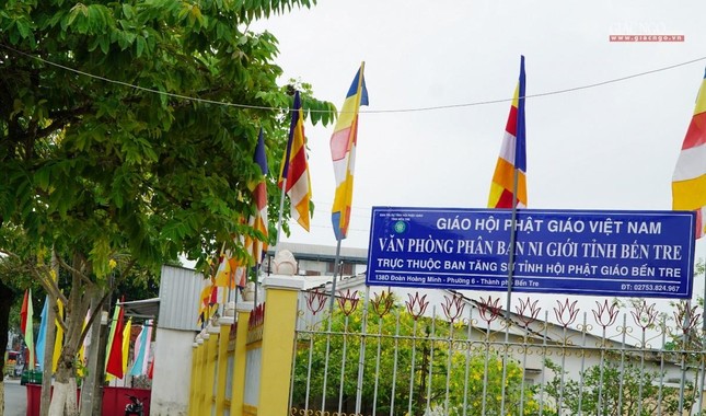 Trụ sở Phân ban Ni giới tỉnh Bến Tre - chùa Bạch Vân Trụ sở Phân ban Ni giới tỉnh Bến Tre - chùa Bạch Vân