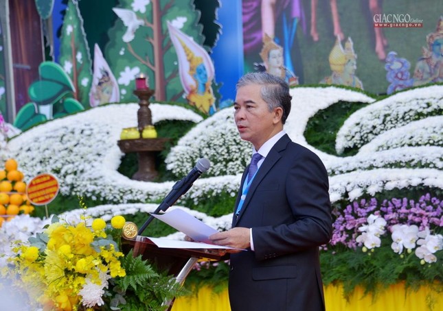 Phó Chủ tịch UBND TP.HCM Ngô Minh Châu phát biểu tại Đại lễ Phật đản Phó Chủ tịch UBND TP.HCM Ngô Minh Châu phát biểu tại Đại lễ Phật đản