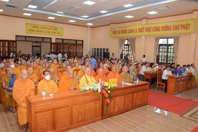 Chư tôn đức Tăng Ni, quý quan khách tham dự Đại lễ Phật đản Chư tôn đức Tăng Ni, quý quan khách tham dự Đại lễ Phật đản