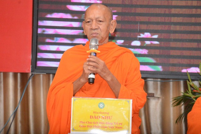 Hòa thượng Đào Như ban đạo từ