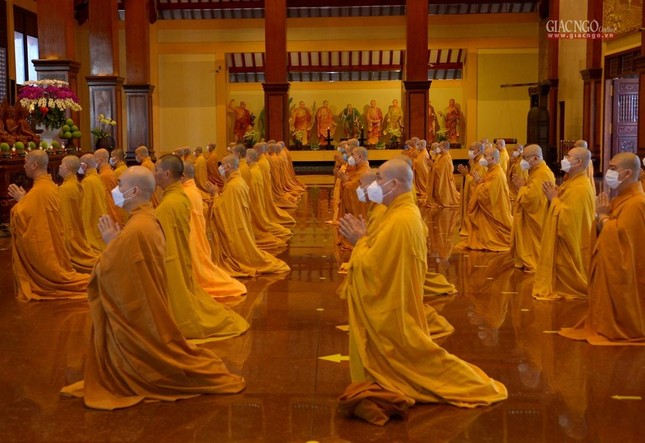 Giới luật còn, tức Phật pháp còn trên thế gian Giới luật còn, tức Phật pháp còn trên thế gian