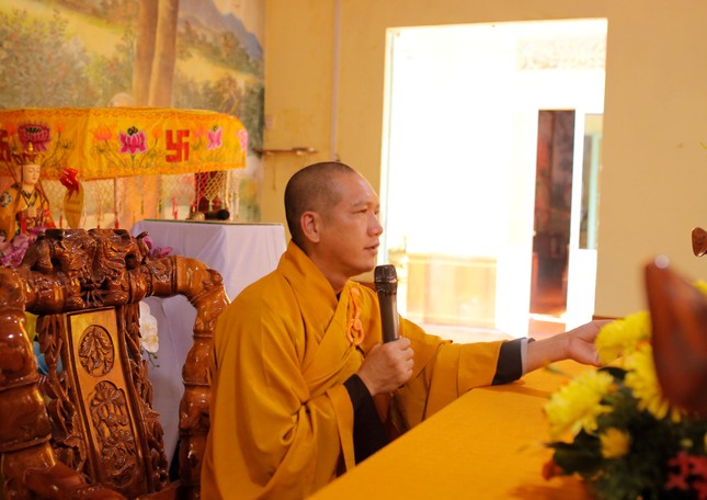 Thuyết giảng tại khóa tu dành cho Phật tử