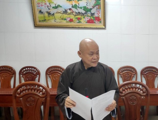 Thượng tọa Thích Huệ Đức triển khai Phật sự tại buổi họp Thượng tọa Thích Huệ Đức triển khai Phật sự tại buổi họp