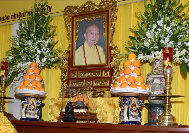 Di ảnh Trưởng lão Hòa thượng Thích Đồng Tâm Di ảnh Trưởng lão Hòa thượng Thích Đồng Tâm