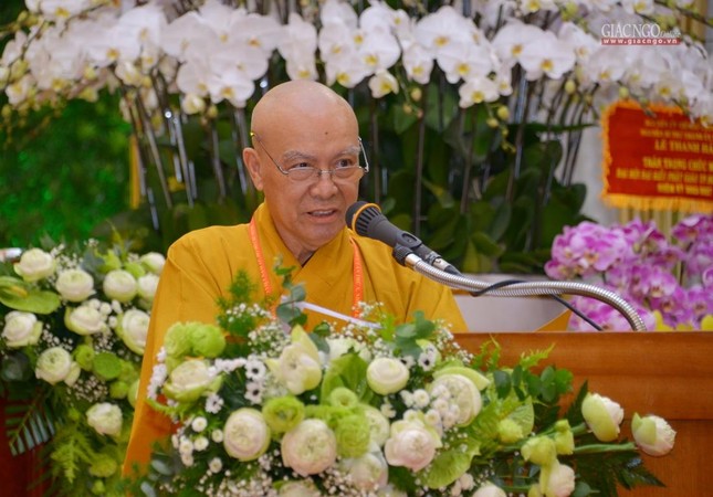 Tại phiên trù bị các đại biểu đóng góp tham luận xây dựng Giáo hội thời gian tới. Hòa thượng Thích Nhật Hỷ, Trưởng ban Hoằng pháp trình bày tham luận Tại phiên trù bị các đại biểu đóng góp tham luận xây dựng Giáo hội thời gian tới. Hòa thượng Thích Nhật Hỷ, Trưởng ban Hoằng pháp trình bày tham luận