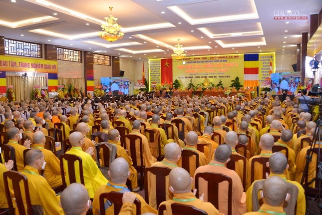 Đại biểu hiện diện tại đại hội đã biểu quyết thống nhất thông qua Nghị quyết Đại hội đại biểu Phật giáo TP.HCM lần thứ X - Ảnh: Đăng Huy Đại biểu hiện diện tại đại hội đã biểu quyết thống nhất thông qua Nghị quyết Đại hội đại biểu Phật giáo TP.HCM lần thứ X - Ảnh: Đăng Huy
