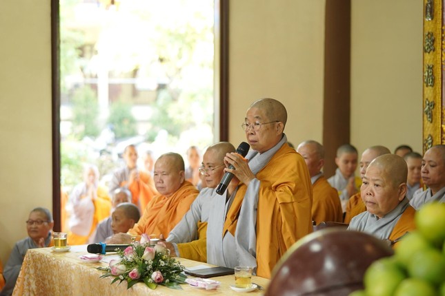 Ni trưởng Thích nữ Nhựt Khương chia sẻ, động viên chư Ni tại Ni viện Diệu Đức Ni trưởng Thích nữ Nhựt Khương chia sẻ, động viên chư Ni tại Ni viện Diệu Đức