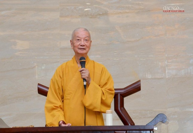 Trưởng lão Hòa thượng Thích Trí Quảng phát biểu tán thán đến Ban Tổ chức, các Tiểu ban đóng góp cho công tác tổ chức Đại hội Phật giáo TP.HCM lần thứ X