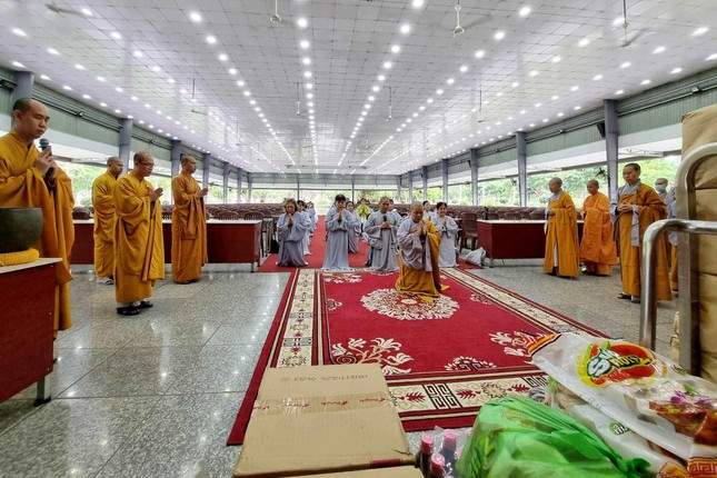 Tác bạch cúng dường tại Học viện Phật giáo VN tại TP.HCM Tác bạch cúng dường tại Học viện Phật giáo VN tại TP.HCM