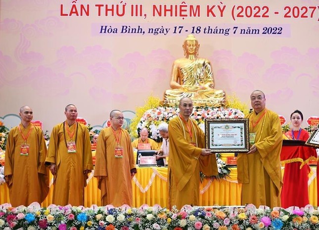 Trung ương GHPGVN trao Bằng tuyên dương công đức Trung ương GHPGVN trao Bằng tuyên dương công đức