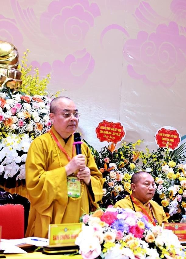 Hòa thượng Thích Thanh Nhiễu ban đạo từ Hòa thượng Thích Thanh Nhiễu ban đạo từ