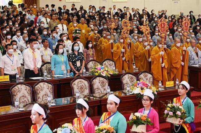 Trên địa bàn tỉnh Hòa Bình có 7 dân tộc anh em Mường, Kinh, Thái, Tày, Mông, Dao, Hoa cùng chung sống Trên địa bàn tỉnh Hòa Bình có 7 dân tộc anh em Mường, Kinh, Thái, Tày, Mông, Dao, Hoa cùng chung sống