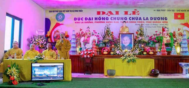 Thượng tọa Thích Đạo Hiển phát biểu tại buổi lễ Thượng tọa Thích Đạo Hiển phát biểu tại buổi lễ