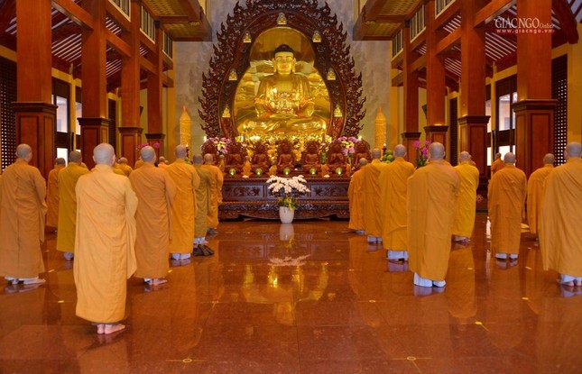 Lễ Tự tứ của chư Tăng GHPGVN TP.HCM sẽ diễn ra vào lúc 6 giờ ngày 12-7-Nhâm Dần tại Việt Nam Quốc Tự, sẽ kết thúc 3 tháng An cư kiết hạ