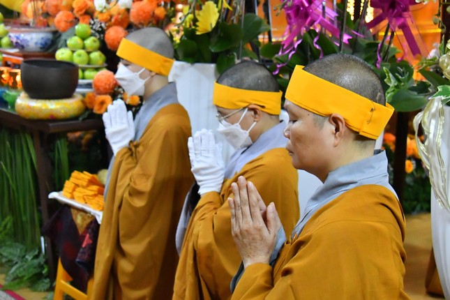 Môn đồ đệ tử cố Ni trưởng