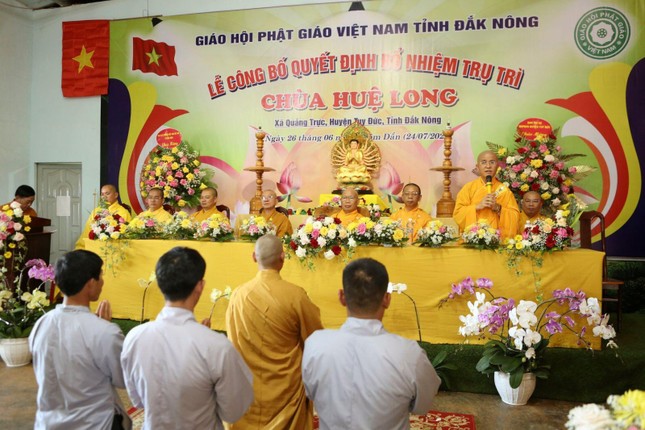 Thượng tọa Thích Quảng Hiền đạo từ tại buổi lễ