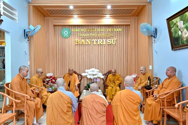 Chư Ni đã đối trước đại Tăng cầu giáo giới Tự tứ Chư Ni đã đối trước đại Tăng cầu giáo giới Tự tứ