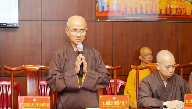 Thượng tọa Thích Thiện Quý thông tin đến đại diện lãnh đạo các cơ quan chức năng về Đại lễ kỳ siêu diễn ra tại Việt Nam Quốc Tự Thượng tọa Thích Thiện Quý thông tin đến đại diện lãnh đạo các cơ quan chức năng về Đại lễ kỳ siêu diễn ra tại Việt Nam Quốc Tự