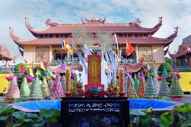 Không gian tâm linh tại Việt Nam Quốc Tự