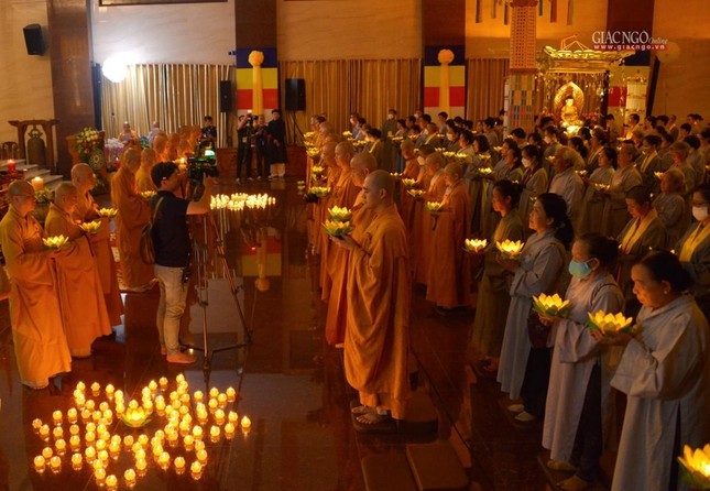 Thiêng liêng Thiêng liêng