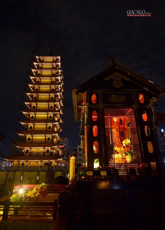 Ánh nến hóa giải các khổ đau Ánh nến hóa giải các khổ đau