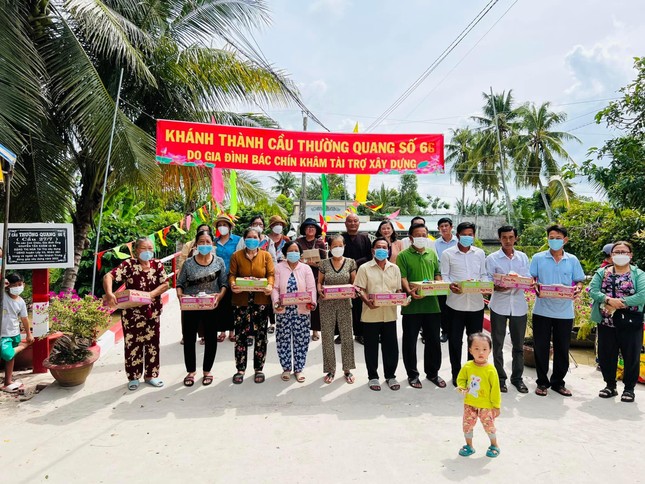 Đoàn từ thiện trao quà đến bà con nghèo tại xã Tân Khánh Trung, huyện Lấp Vò Đoàn từ thiện trao quà đến bà con nghèo tại xã Tân Khánh Trung, huyện Lấp Vò