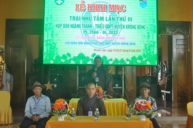 Đại đức Thích Nguyên Thân mong toàn thể trại sinh hoàn thành tốt chương trình sinh hoạt trại Đại đức Thích Nguyên Thân mong toàn thể trại sinh hoàn thành tốt chương trình sinh hoạt trại